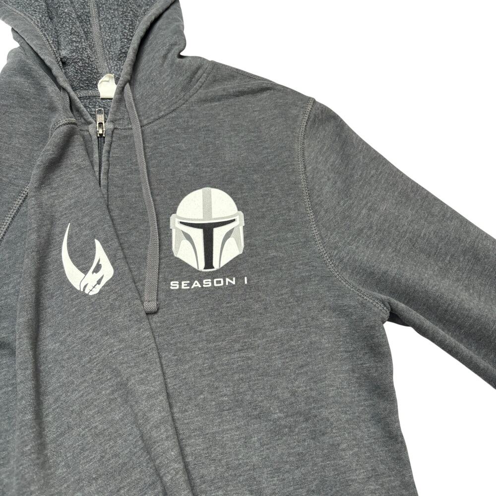 The Mandalorian Season 1 Cast & Crew Hoodie Men's Medium